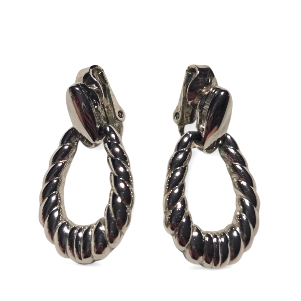 Crown Trifari Vintage Silvertone Clipon Earrings
